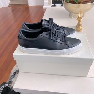 GIVENCHY PARIS